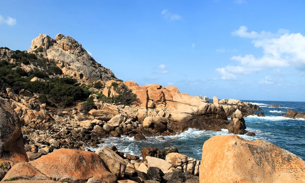 Trekking in Sardegna: 5 errori da evitare e come camminare in sicurezza